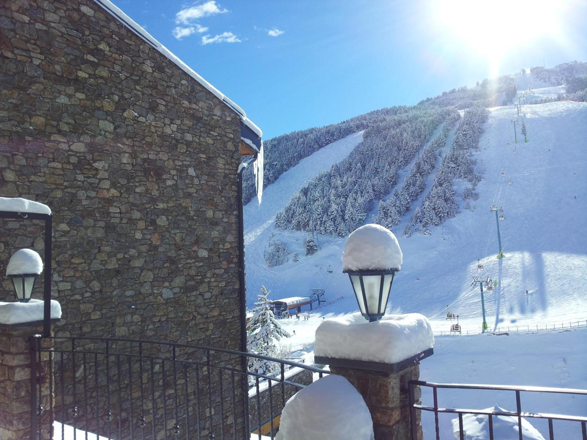 Apartaments Turistics Pirineu Soldeu Buitenkant foto