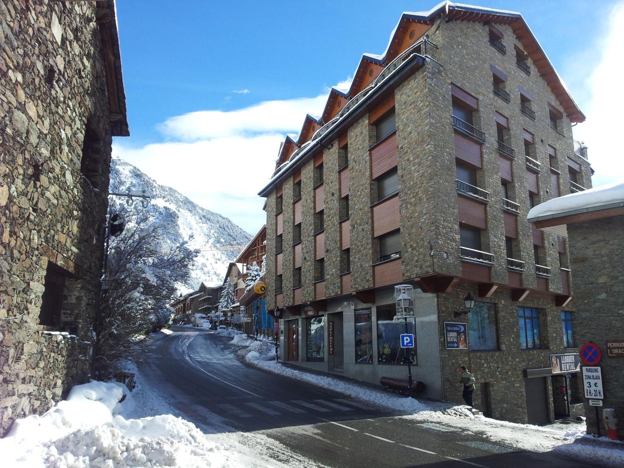 Apartaments Turistics Pirineu Soldeu Buitenkant foto